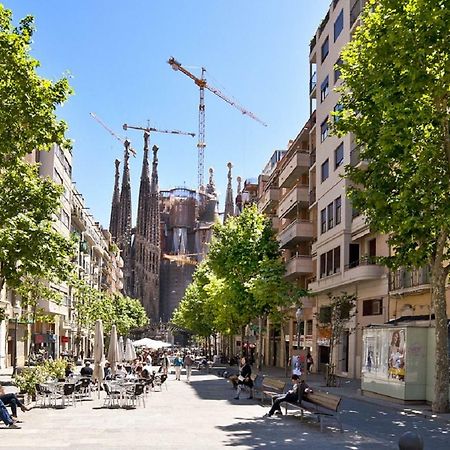 Tendency Sagrada Familia Deluxe Barcellona Esterno foto