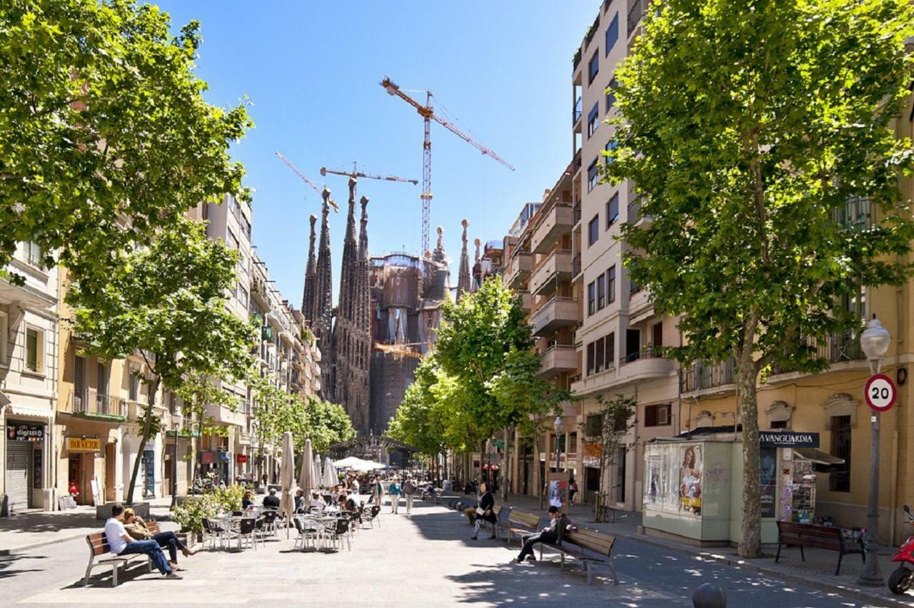 Tendency Sagrada Familia Deluxe Barcellona Esterno foto